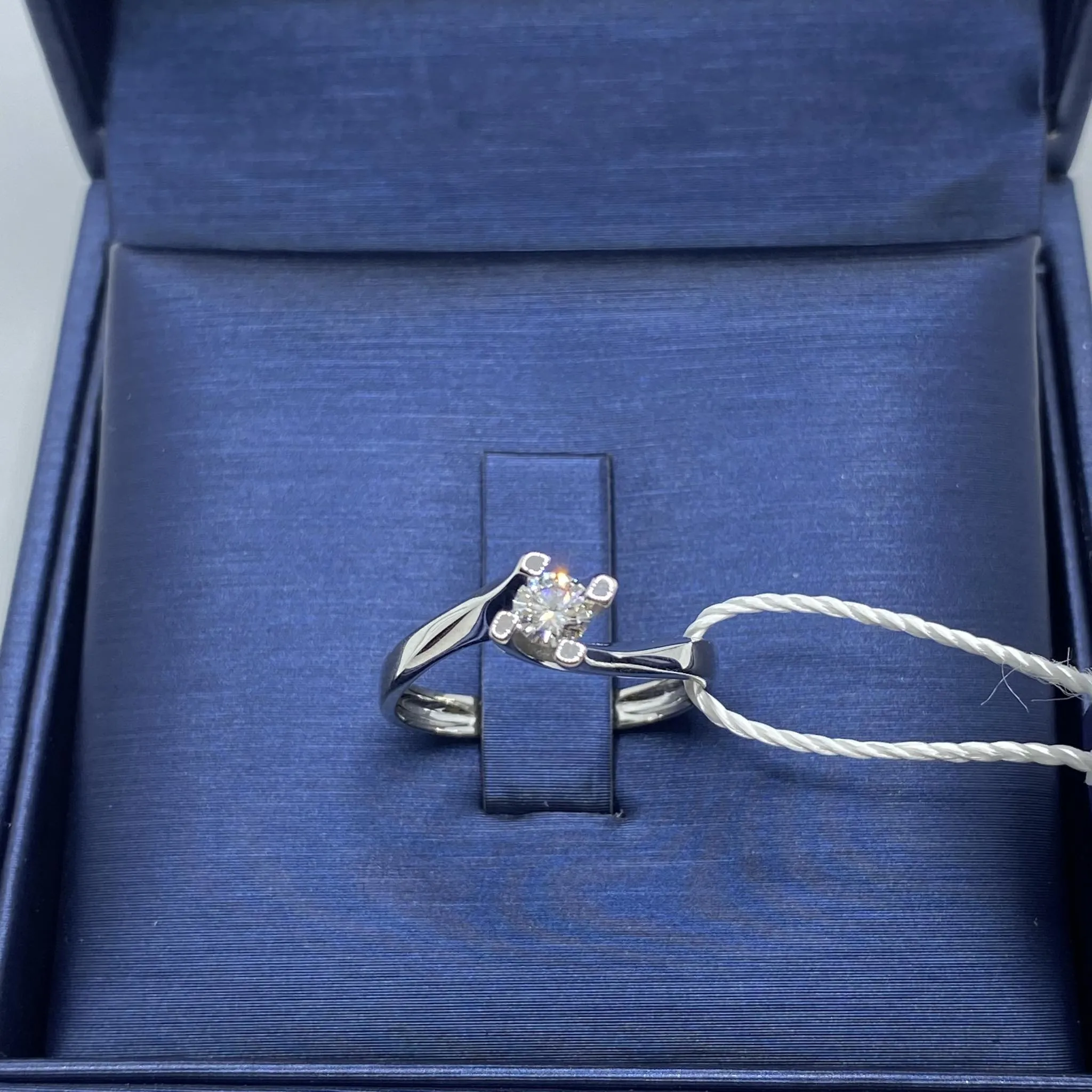 Anello Solitario PG Gioielli in oro Bianco e Brillante Ct. 0,23