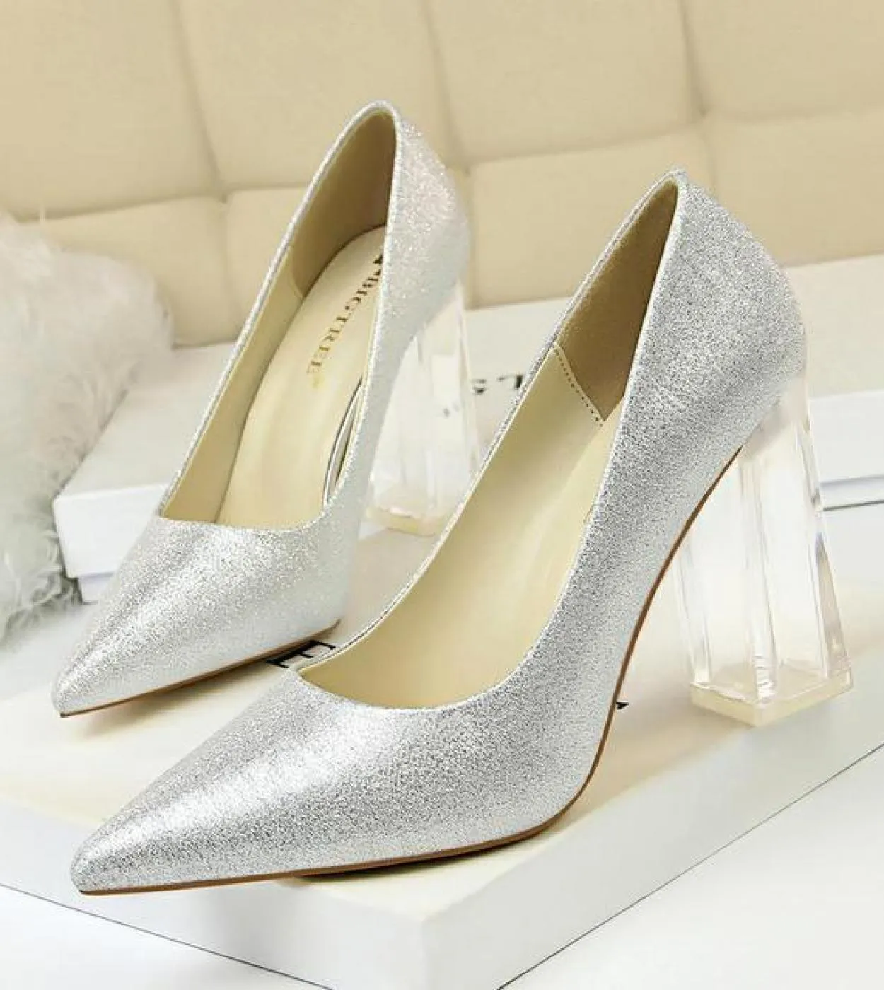 Grandi dimensioni 34 43 Pompe da donna Scarpe da sposa con tacco in pu trasparente Scarpe da donna con tacchi alti in seta conci